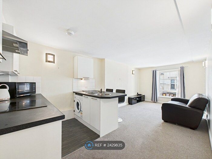 2 Bedroom Flat To Rent In St. Aldate Street, Gloucester, GL1