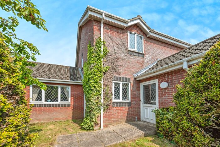 2 Bedroom Semi-Detached House For Sale In Fairfields, Cawston, Norwich, NR10