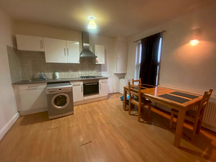 2 Bedroom Apartment To Rent In London Road, Portsmouth, PO2