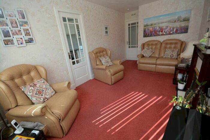 2 Bedroom Detached Bungalow For Sale In Andrew Lundie Place, Galston, KA4