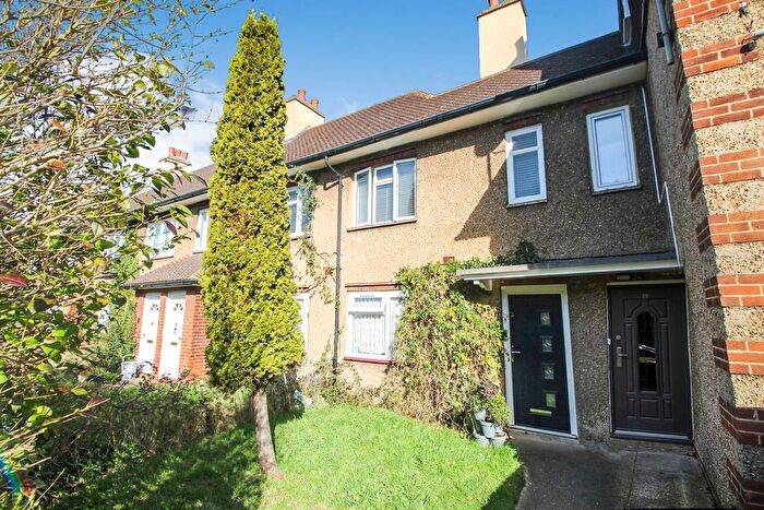 2 Bedroom Flat For Sale In Greycote, Shortstown, MK42