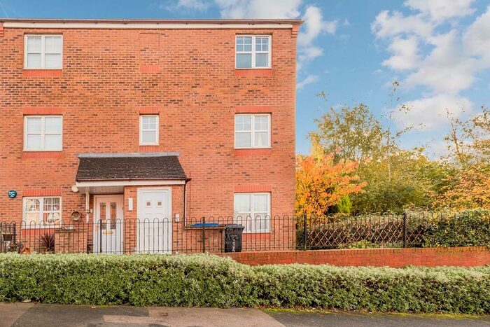 2 Bedroom Apartment To Rent In Longsaw Drive, Northfield, B31