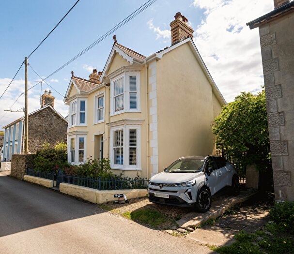 4 Bedroom Detached House For Sale In Garth Vale, Aberarth, Aberaeron, SA46