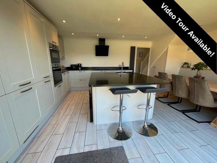 3 Bedroom Property To Rent In Esmonde Way, Poole, BH17