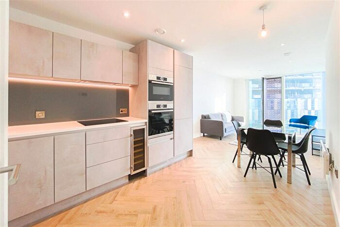 1 Bedroom Apartment To Rent In Elizabeth Tower, M15