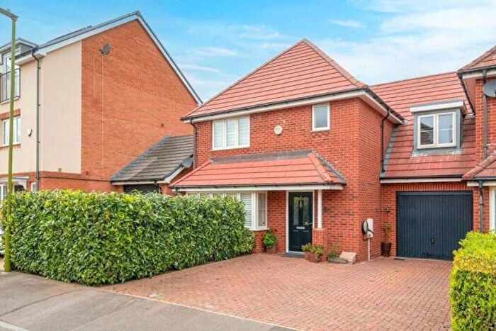 4 Bedroom Semi-Detached House For Sale In Bateson Drive, Leavesden, WD25