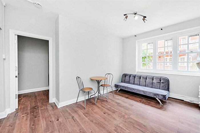 1 Bedroom Flat For Sale In Maclise House, Marsham Street, Westminster, London, SW1P