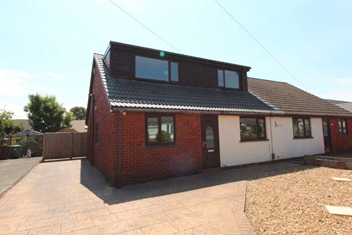 4 Bedroom Bungalow To Rent In Baron Walk, Little Lever, Bolton, BL3