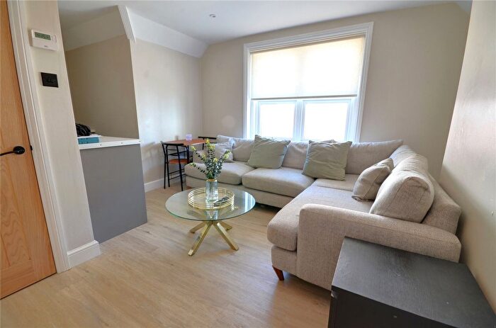 1 Bedroom Maisonette For Sale In East Grinstead, West Sussex, RH19