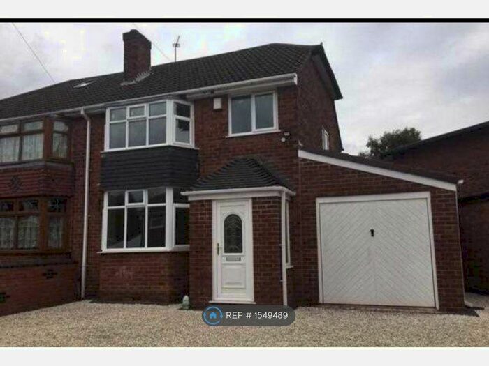 3 Bedroom Semi-Detached House To Rent In Beverley Crescent, Wolverhampton, WV4