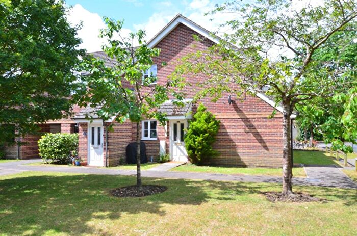 2 Bedroom Maisonette For Sale In Kingswood Close, Camberley, GU15