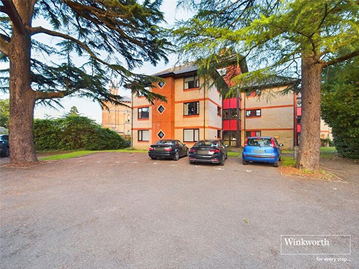 2 Bedroom Flat To Rent In Hampton Towers, Southcote Road, Reading, Berkshire, RG30