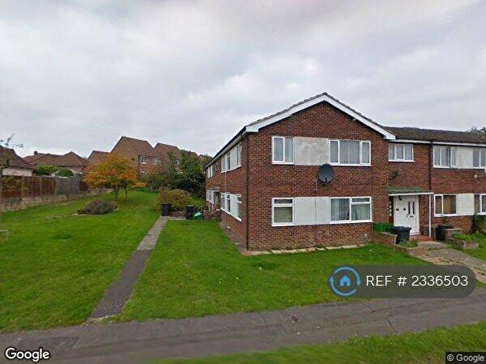 2 Bedroom Maisonette To Rent In Sorrel Close, Newbury, RG14