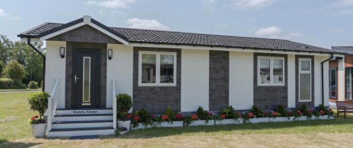 2 Bedroom Park Home For Sale In Walton Hall Farm Waltons Hall Road, Linford, Stanford-le-Hope, SS17