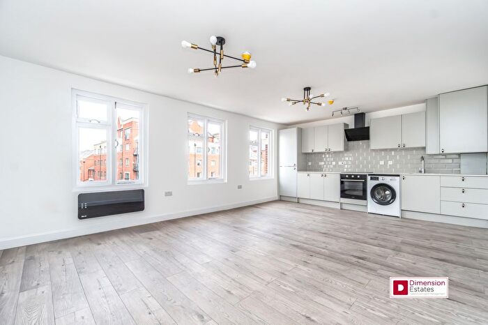 1 Bedroom Flat To Rent In Holloway Road, London, N7