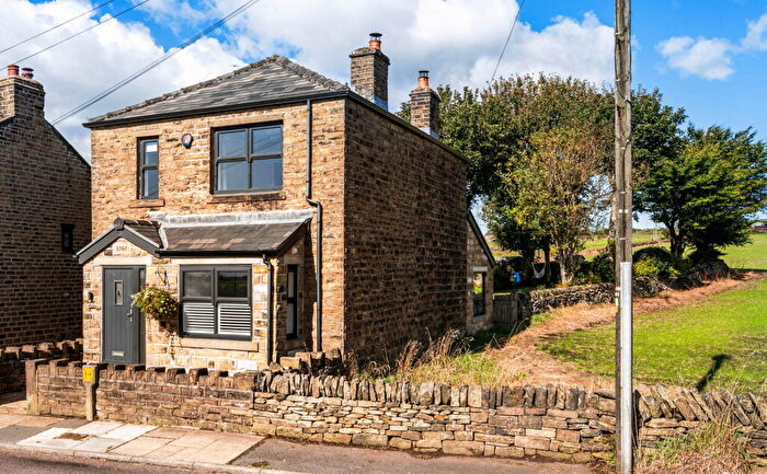 3 Bedroom Detached House For Sale In Huddersfield Road, Scouthead, Saddleworth, OL4