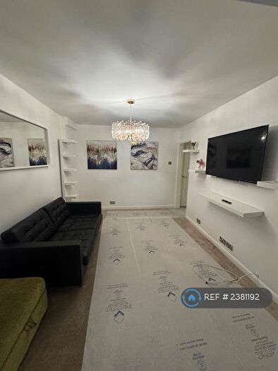 2 Bedroom Maisonette To Rent In Coulsdon Road, Surrey, CR3