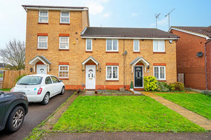2 Bedroom Terraced House For Sale In Roundel Drive, Leighton Buzzard, LU7