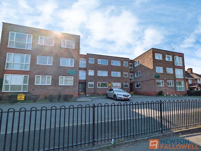 2 Bedroom Flat To Rent In Lichfield Road, Shelfield, WS4