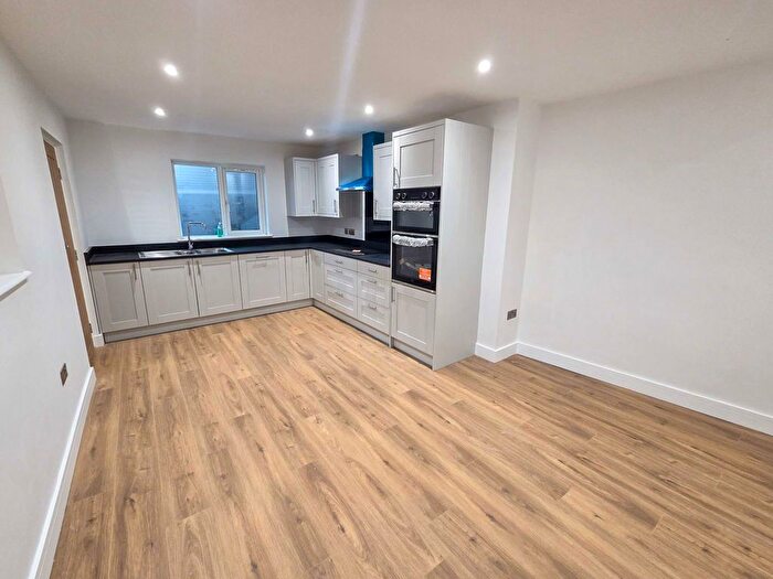 1 Bedroom Flat To Rent In Cardiff Road, Caerphilly, CF83