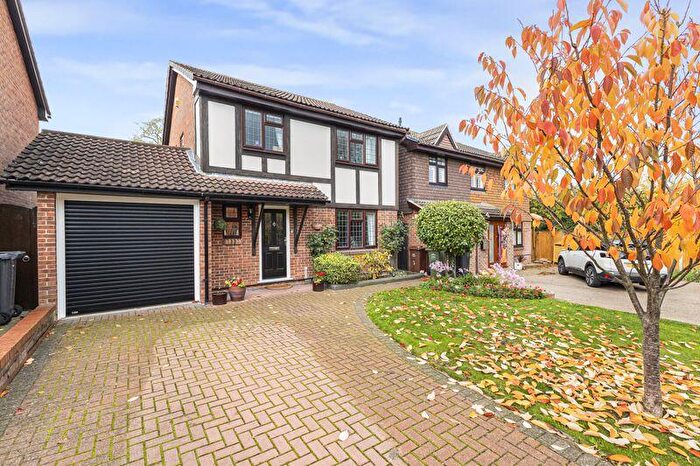 4 Bedroom Detached House For Sale In Mayors Lane, Wilmington, DA2
