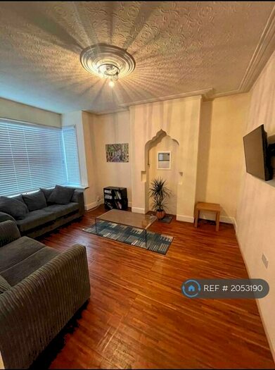 3 Bedroom Terraced House To Rent In Hamilton Road, London, NW11