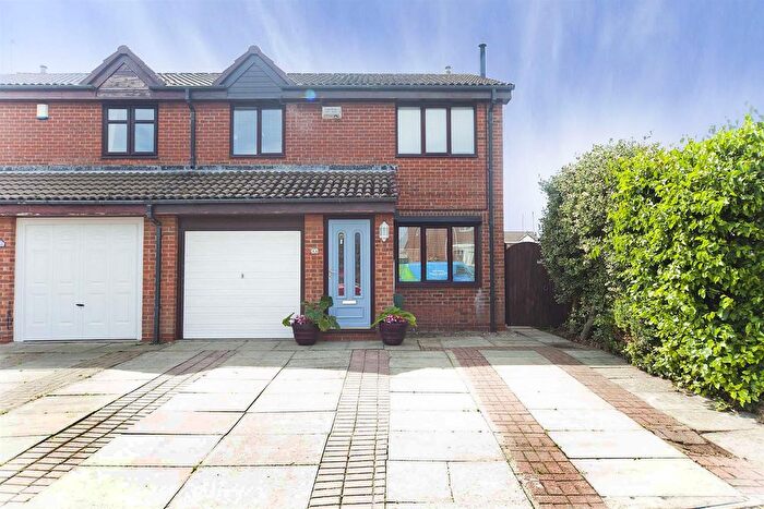 3 Bedroom Semi Detached House For Sale In Ashwood Close, Hartlepool, TS27