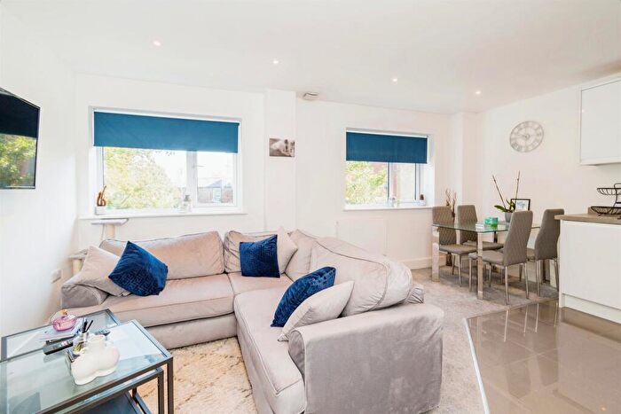 1 Bedroom Apartment For Sale In Queens Terrace, Southampton, SO14