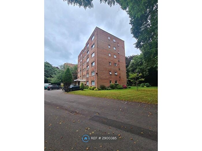 2 Bedroom Flat To Rent In Lingfield Grange, Poole, BH13