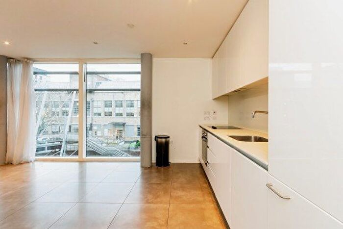 1 Bedroom Flat To Rent In Canal Street, Nottingham, NG1