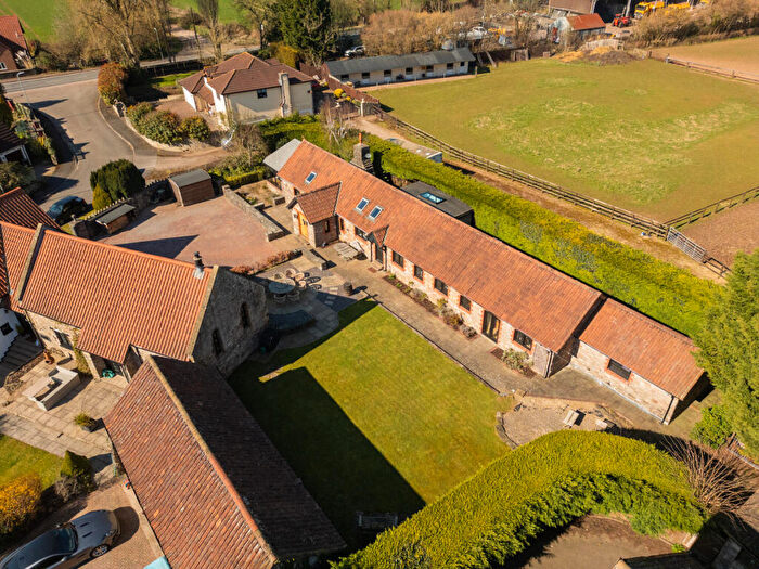 4 Bedroom Barn Conversion For Sale In Manor Farm, Crick, NP26