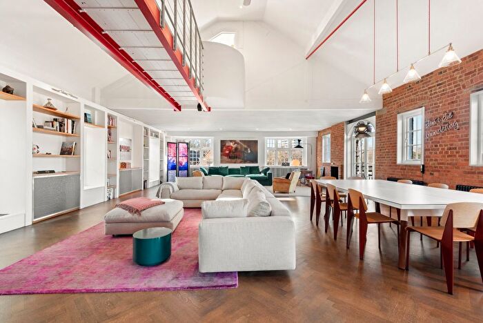 3 Bedroom Flat To Rent In Old Library Apartments, Battersea High Street, SW11