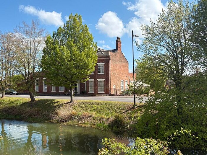 4 Bedroom Town House For Sale In Cowbit Road, Spalding, PE11