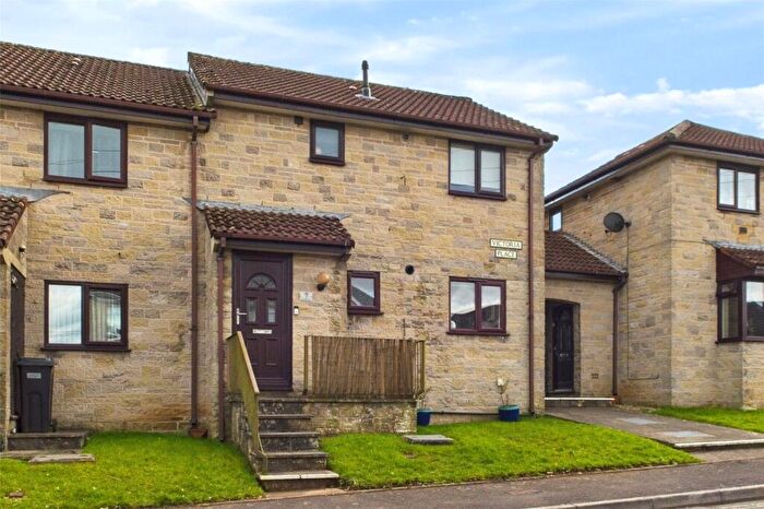 1 Bedroom Flat For Sale In Victoria Place, Farrington Road, Paulton, Bristol, BS39