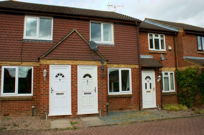 2 Bedroom House To Rent In Alder Close, Cippenham, SL1