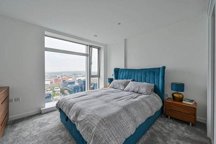 2 Bedroom Flat To Rent In Pan Peninsula Square, Tower Hamlets, London, E14