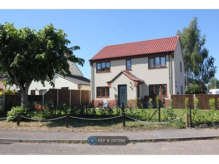 3 Bedroom Detached House To Rent In The Street, Poringland, Norwich, NR14