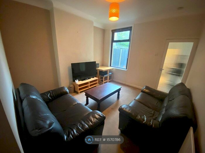 4 Bedroom Terraced House To Rent In Scott Street, Leicester, LE2