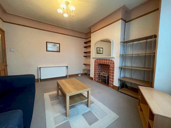 3 Bedroom Maisonette To Rent In Wellesley Road, Harrow-On-The-Hill, Harrow, HA1