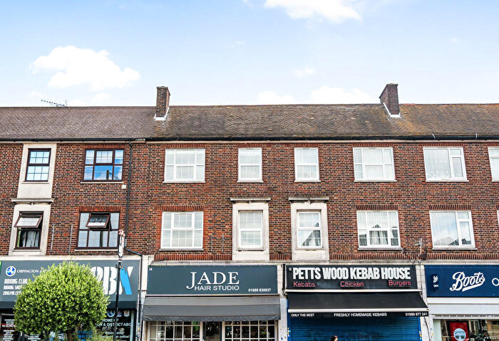 3 Bedroom Maisonette To Rent In Queensway, Petts Wood, BR5