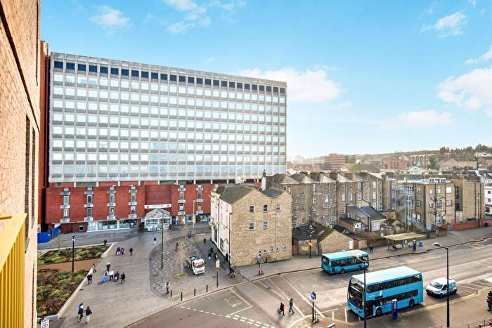 1 Bedroom Flat To Rent In Medway Street Chatham, ME4