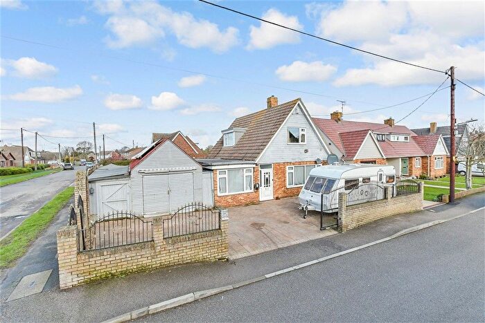 4 Bedroom Chalet For Sale In Parish Road, Minster-On-Sea, Sheerness, Kent, ME12