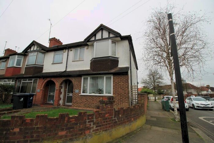 3 Bedroom End Of Terrace House To Rent In Wadham Gardens, Greenford, UB6