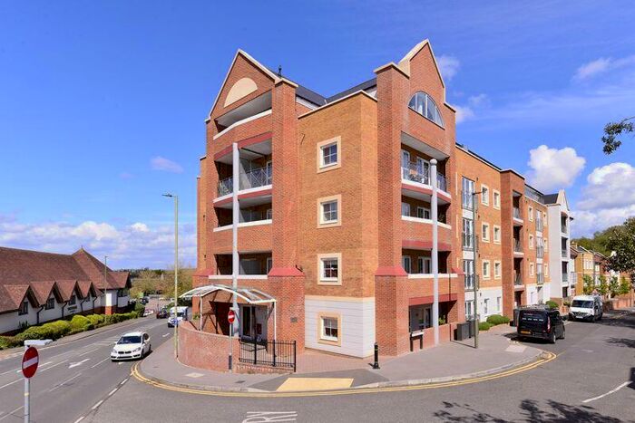1 Bedroom Apartment To Rent In Woolsack Way, Godalming, GU7