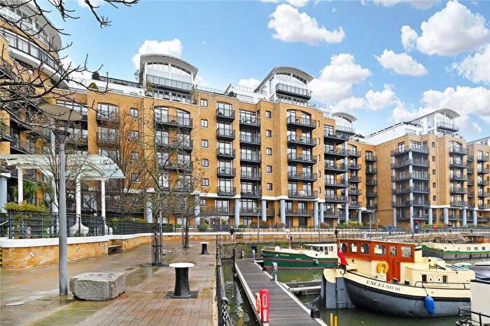 2 Bedroom Apartment To Rent In Teal Court, Star Place, London, E1W