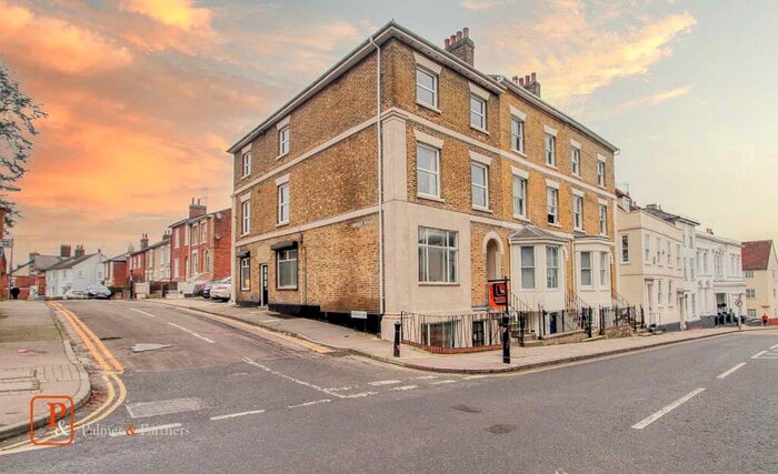 3 Bedroom Penthouse To Rent In East Hill, Colchester, Essex, CO1