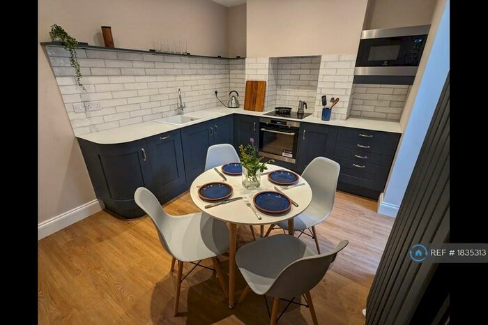 2 Bedroom Terraced House To Rent In Hoopern Street, Exeter, EX4