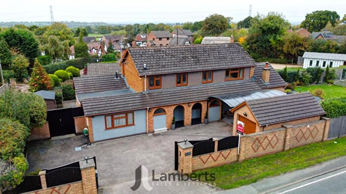 5 Bedroom Detached House For Sale In Turnpike Piece, The Ridgeway, Astwood Bank, Redditch, B96