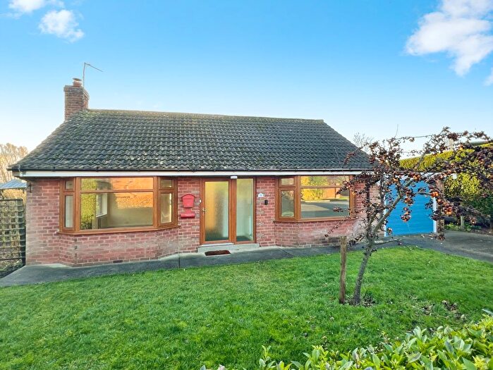 2 Bedroom Bungalow To Rent In Vicarage Lane, Long Bennington, Newark, NG23