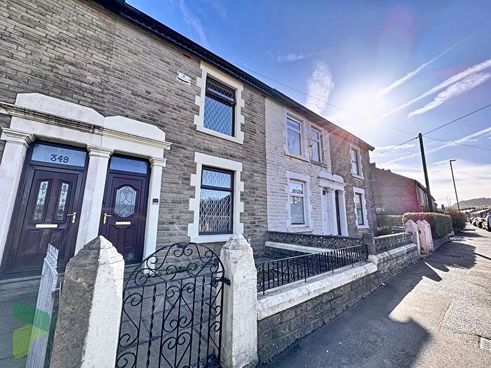3 Bedroom Terraced House For Sale In Blackburn Road, Darwen, BB3